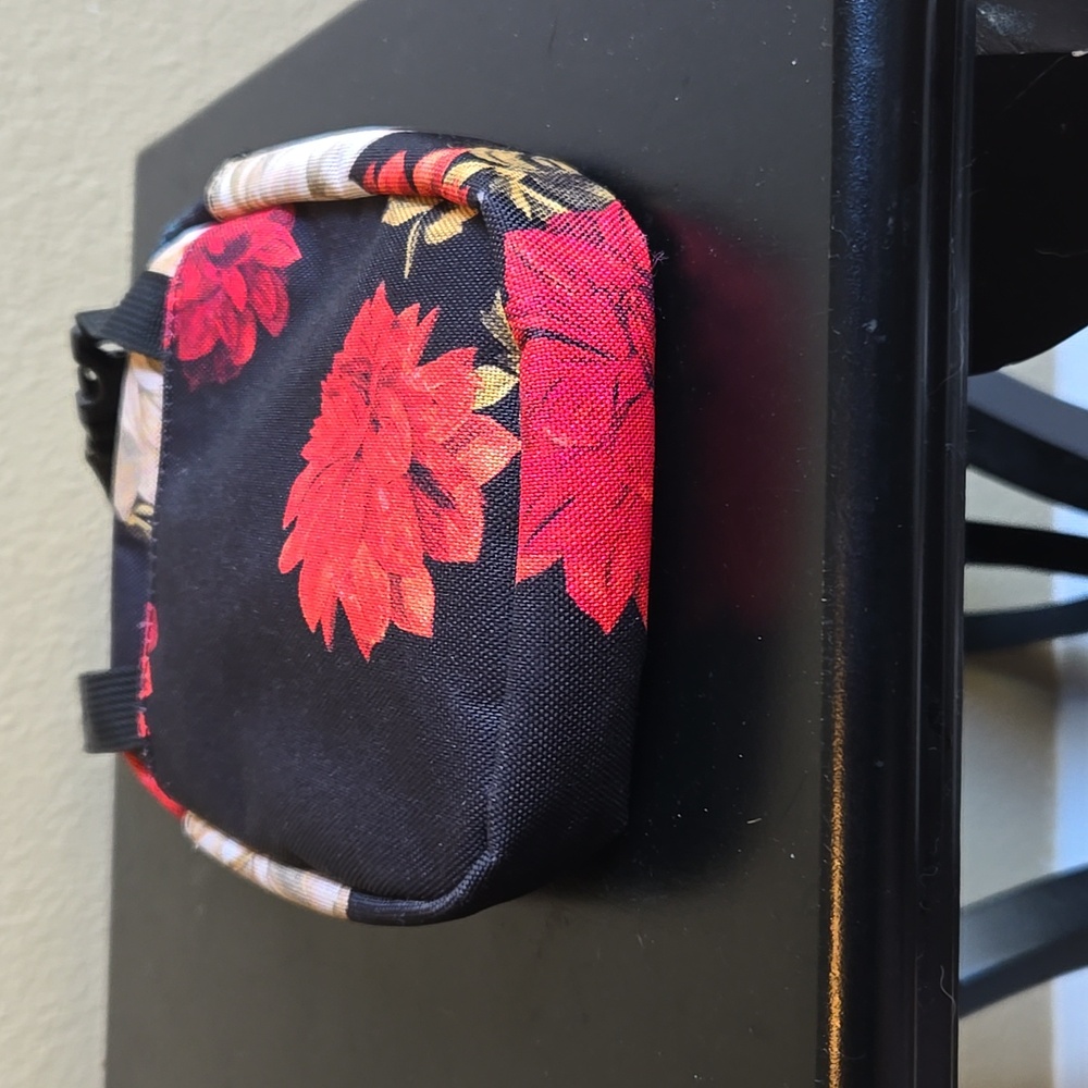 Cute Hershel cross body bag - Picture 5 of 6